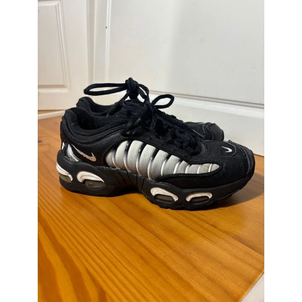 Nike Kids Air Max Tailwind IV‎ Black Silver Athletic Running Shoes